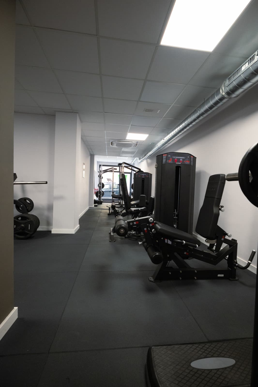 Interior del centro de entrenamiento Esforça't AF en Binissalem